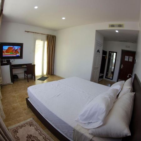Trajan Hotel Timgad Exterior foto