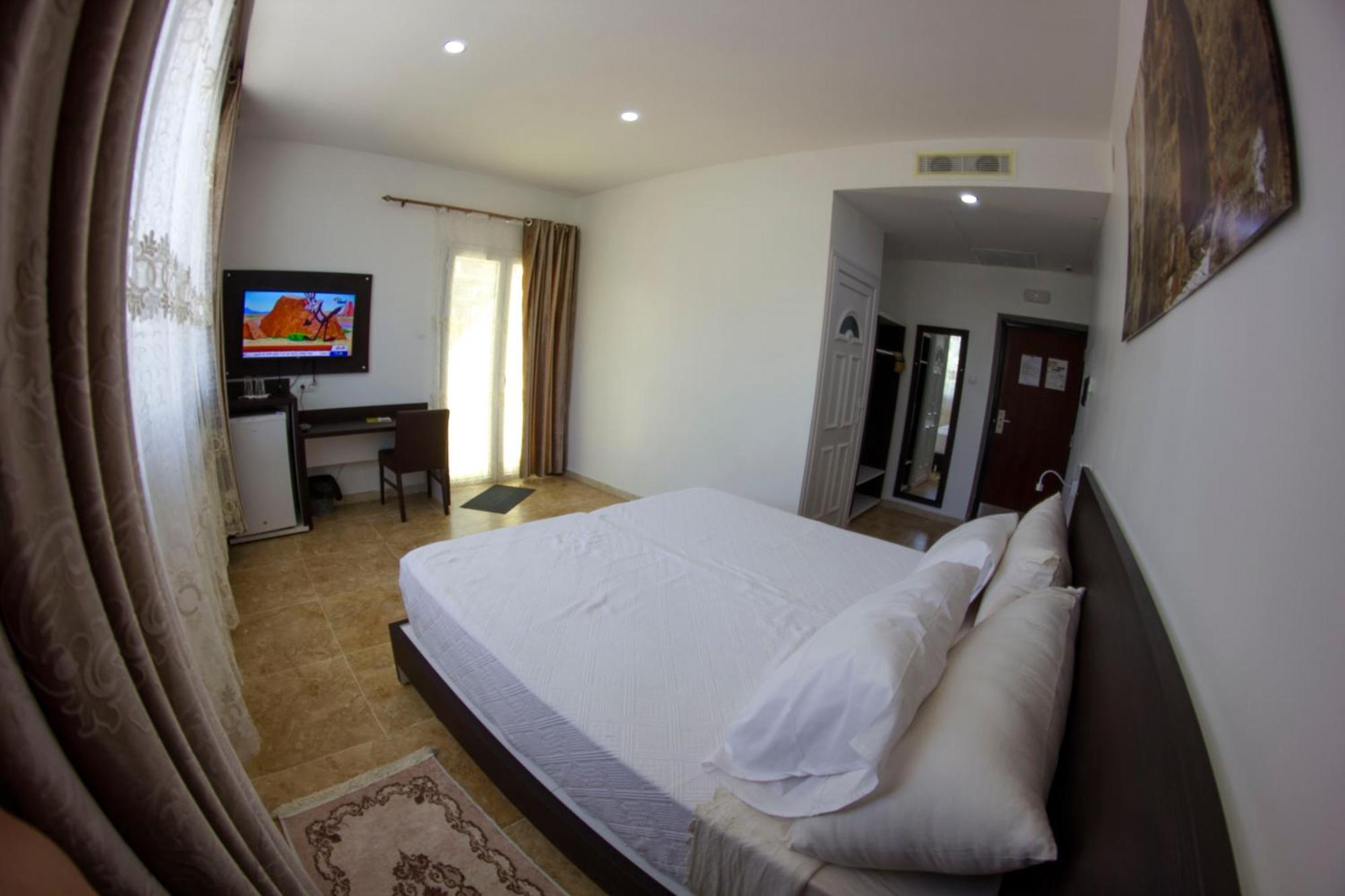 Trajan Hotel Timgad Exterior foto